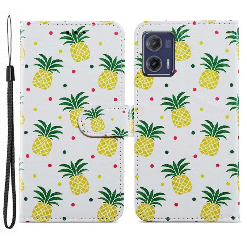 Etui Folio do Moto G73 5G z Łańcuch Paskowaty Ananas